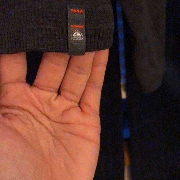 Nike Compressed Running Hoodie - Picture 2 of 5